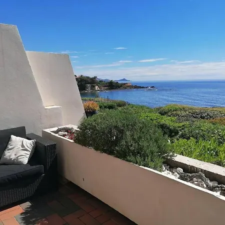 Corail, Vue Plongeante Sur La * Fréjus