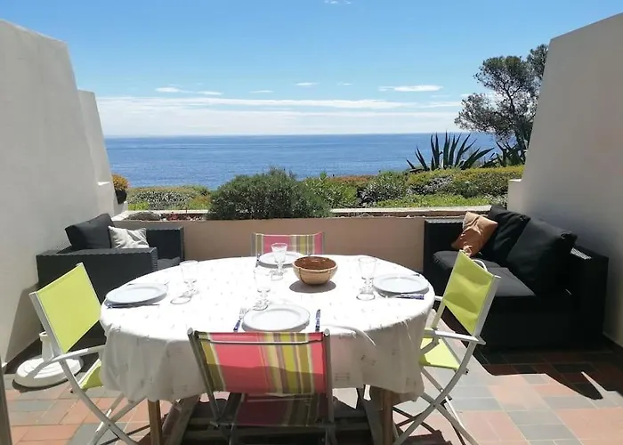 Corail, Vue Plongeante Sur La *